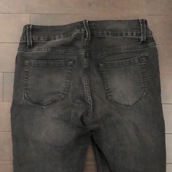 Nanette Lepore Ellis Skinny Jean with Distressing - Picture 8 of 8